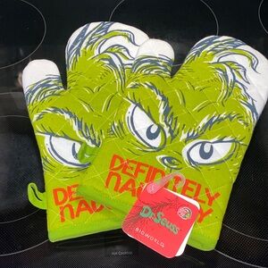 Dr. Seuss Grinch Defiantly Naughty Oven Mitts Set  Green White Red‎ NWT